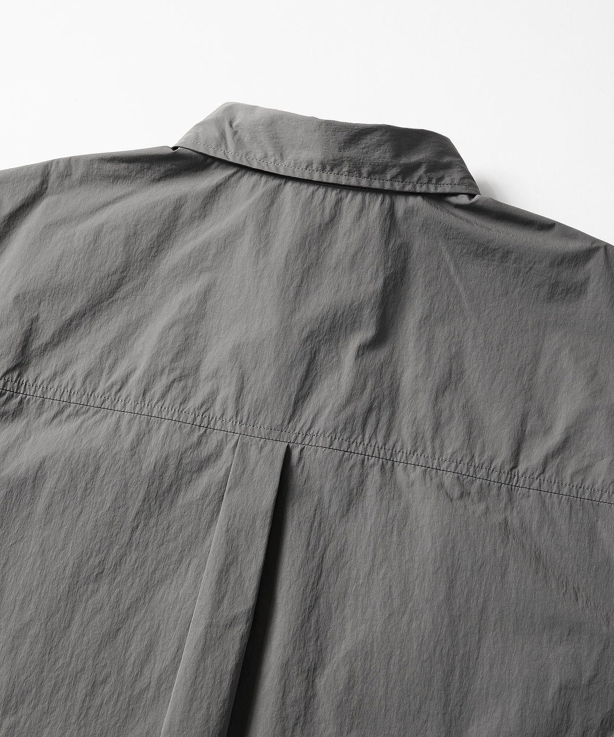 DETACHABLE TECH SHIRT