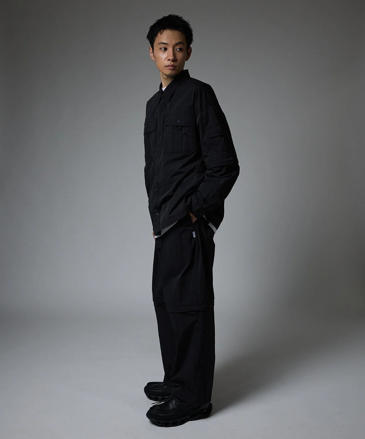 DETACHABLE TECH PANTS