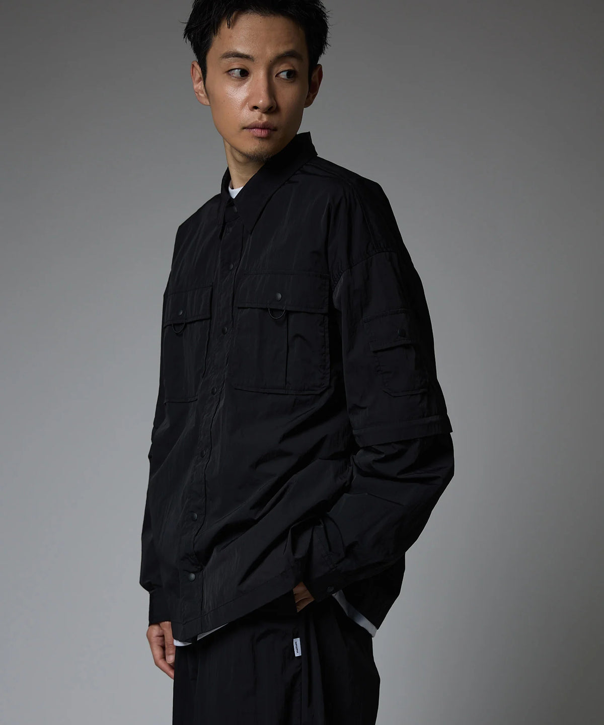 DETACHABLE TECH SHIRT