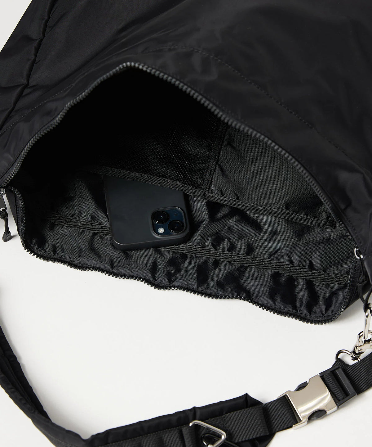 POUCH SHOULDER BAG