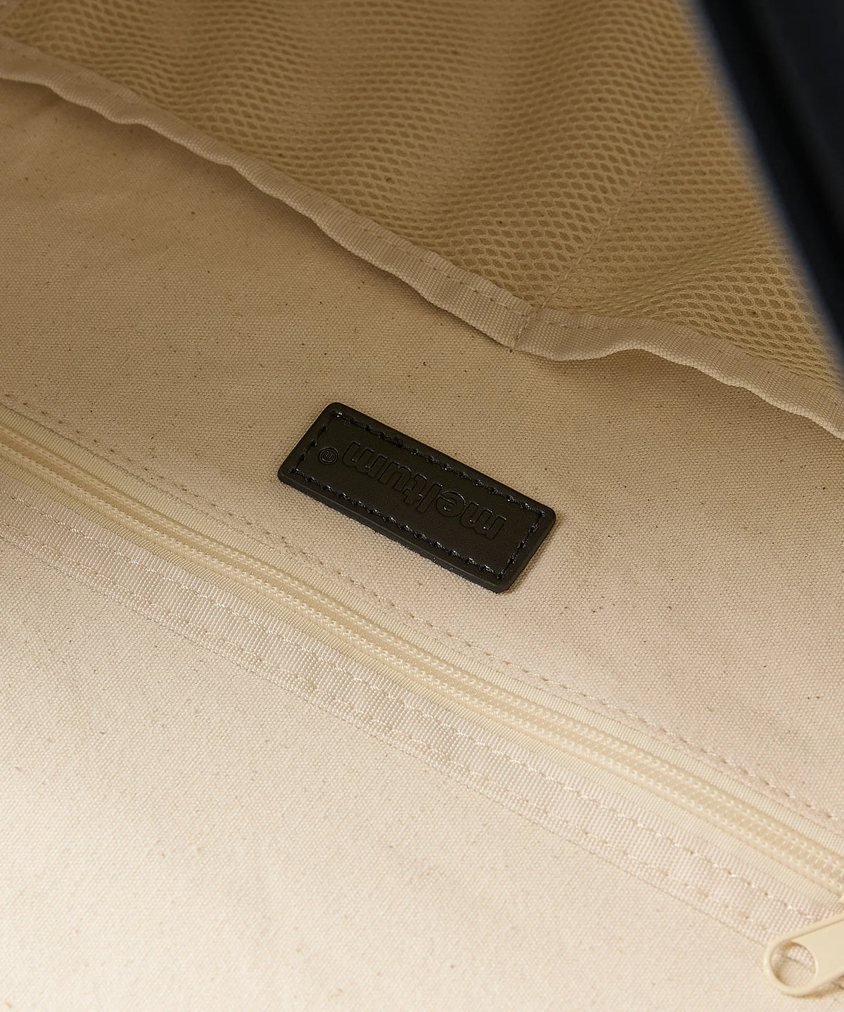 LEATHER MESSENGER BAG