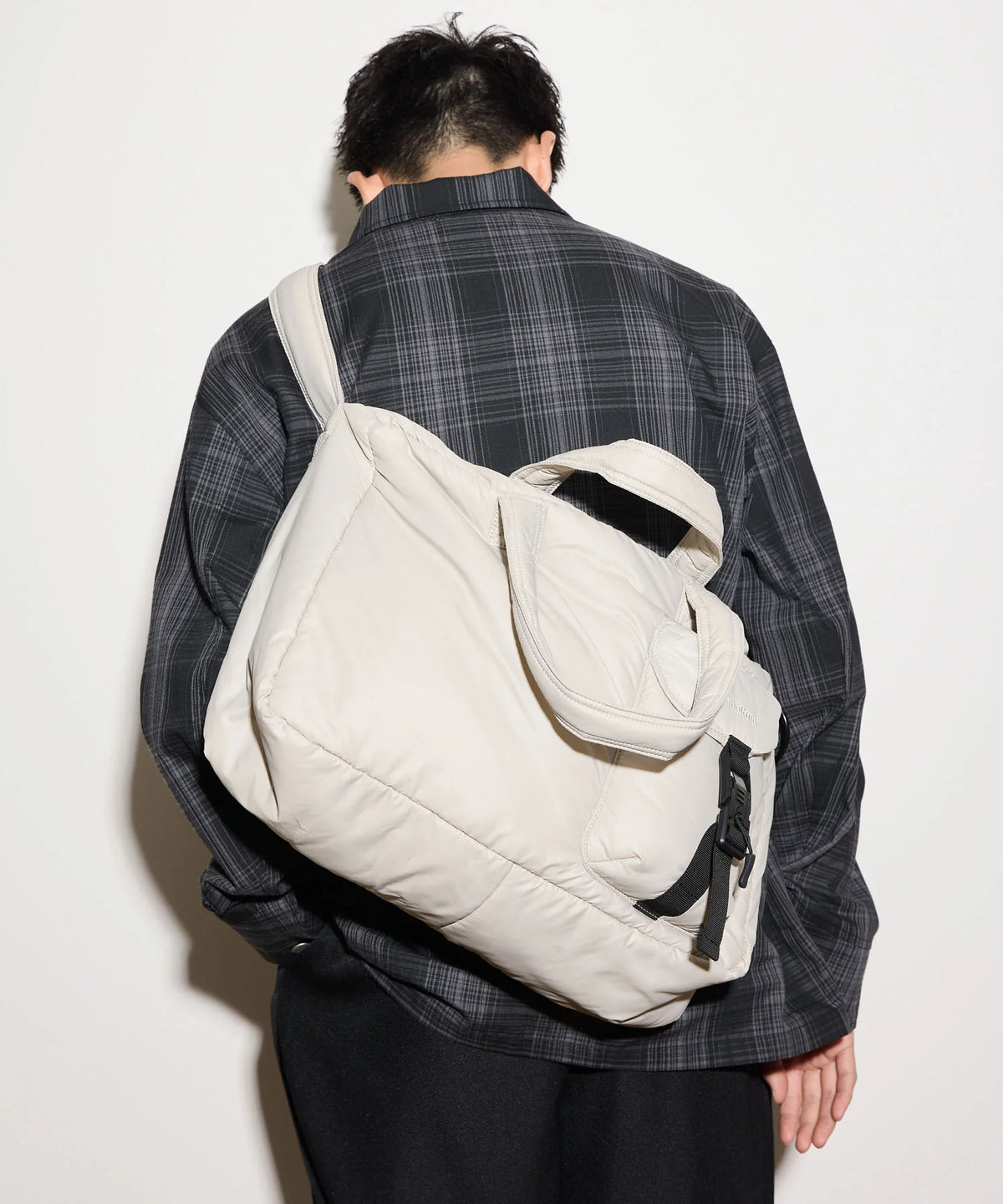 PADDING SHOULDER BAG