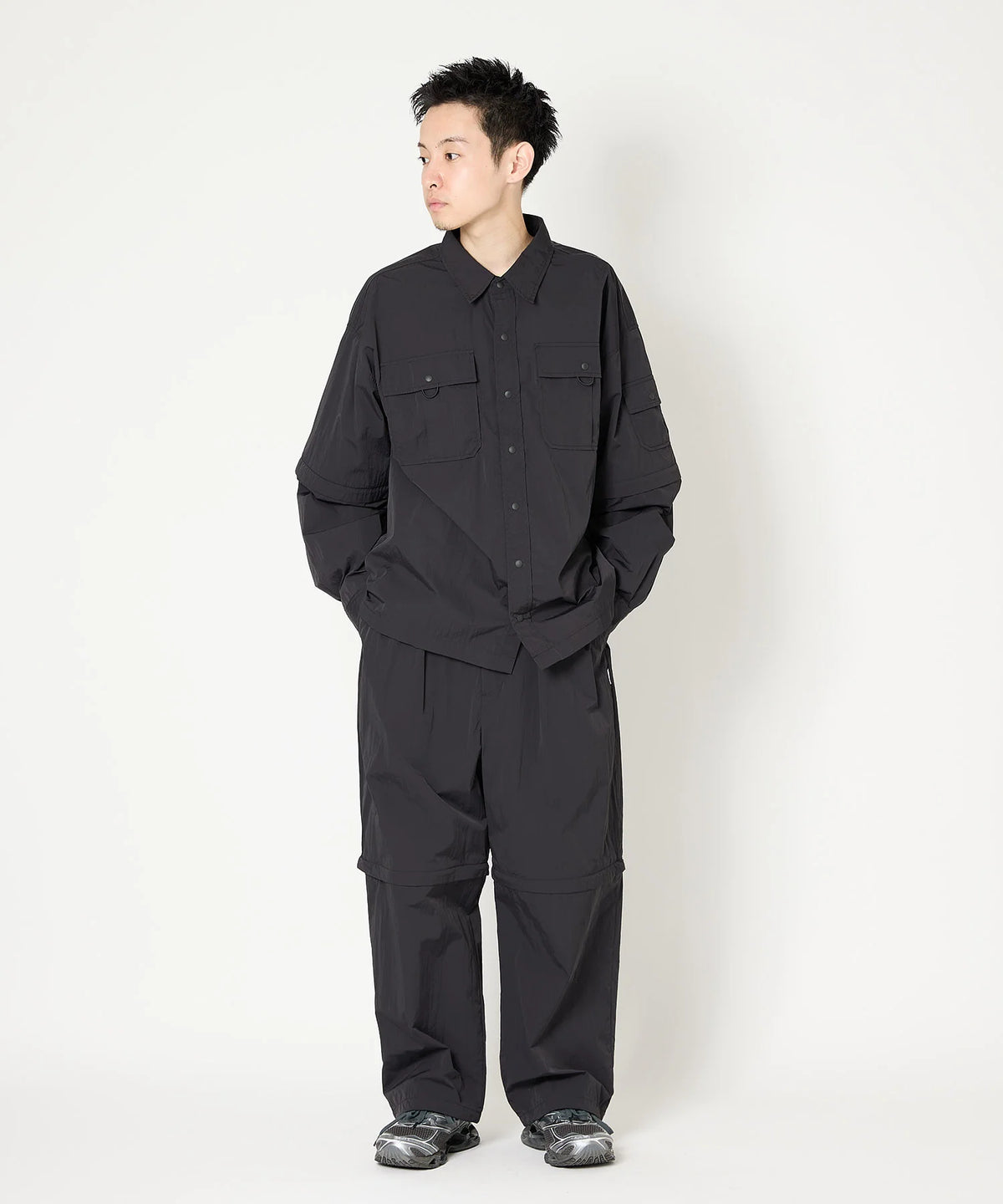 DETACHABLE TECH PANTS