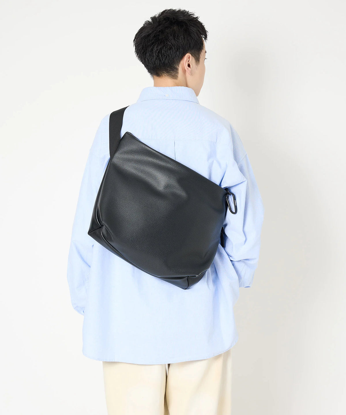 LEATHER MESSENGER BAG(M)