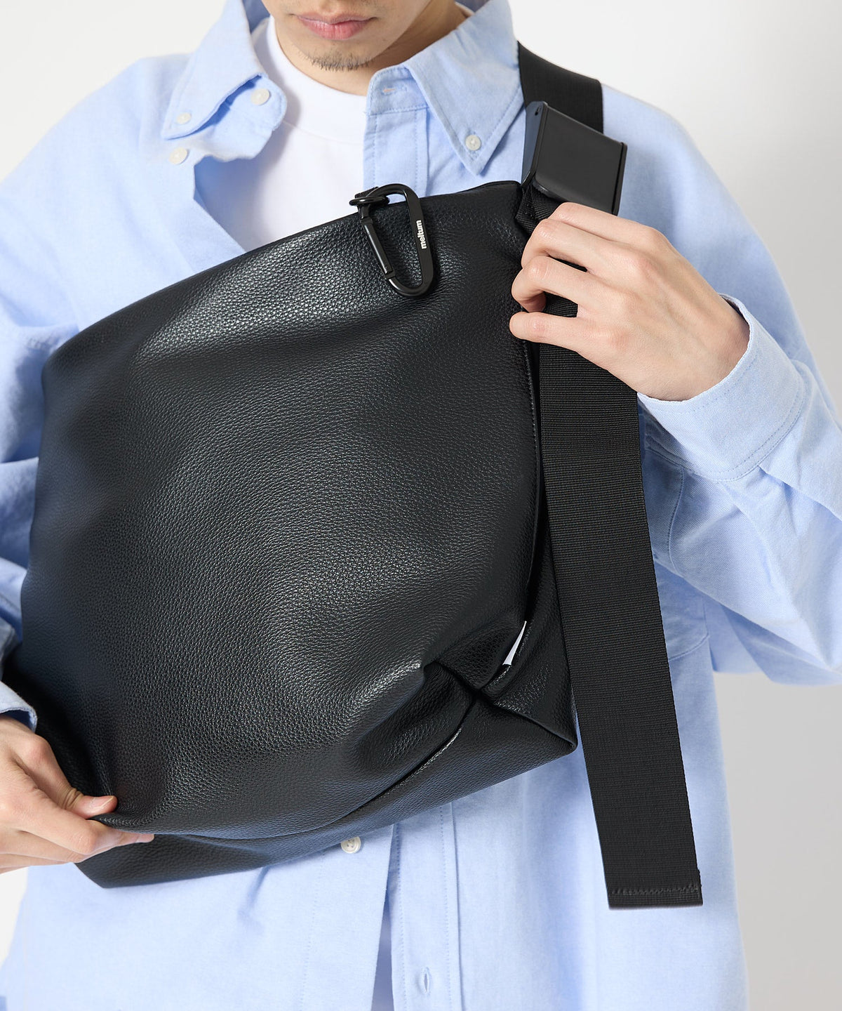 LEATHER MESSENGER BAG(M)