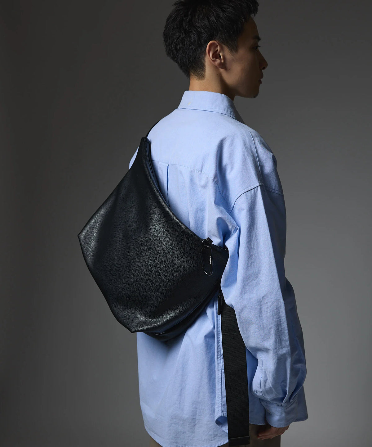 LEATHER MESSENGER BAG(M)