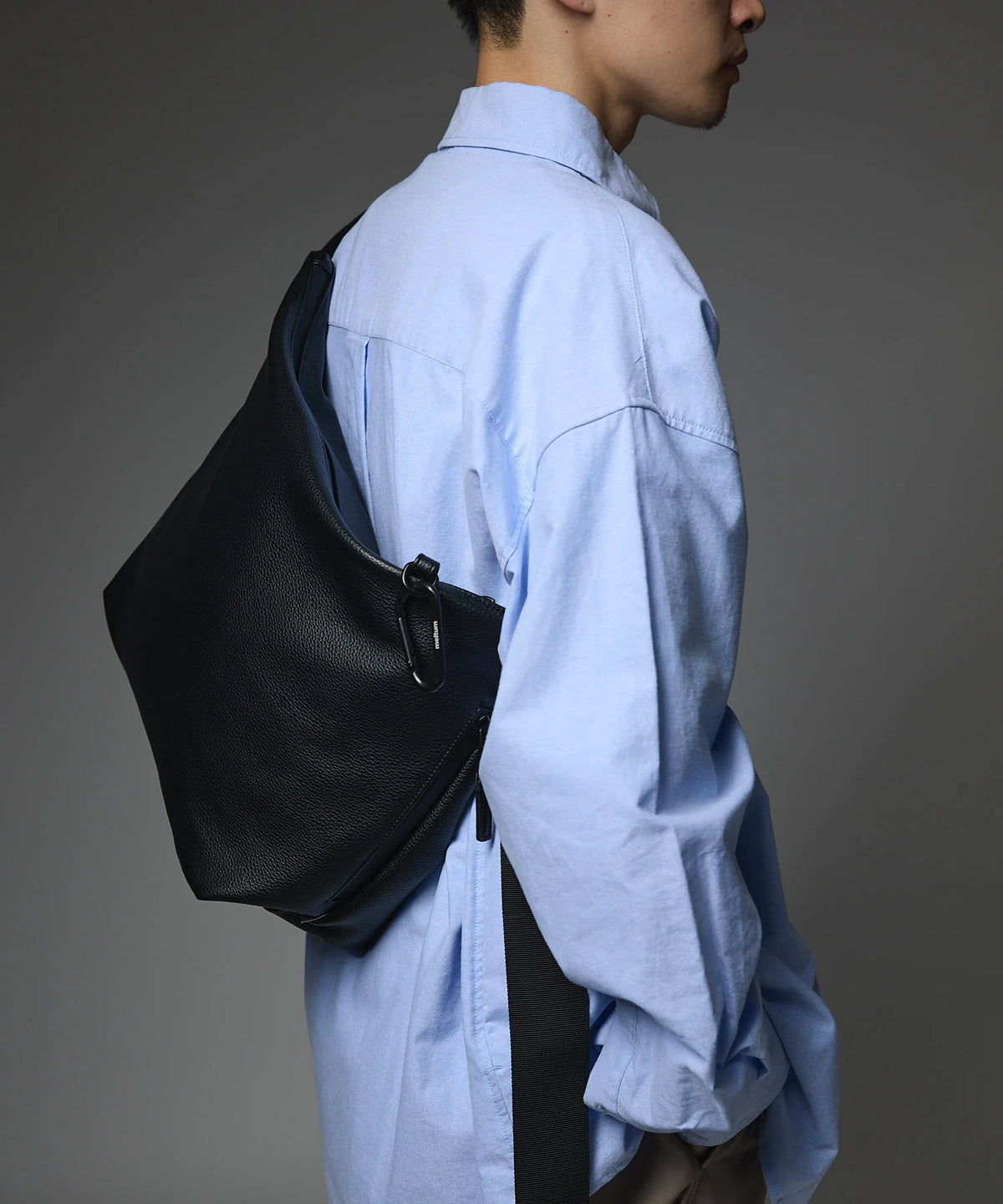 LEATHER MESSENGER BAG(M)