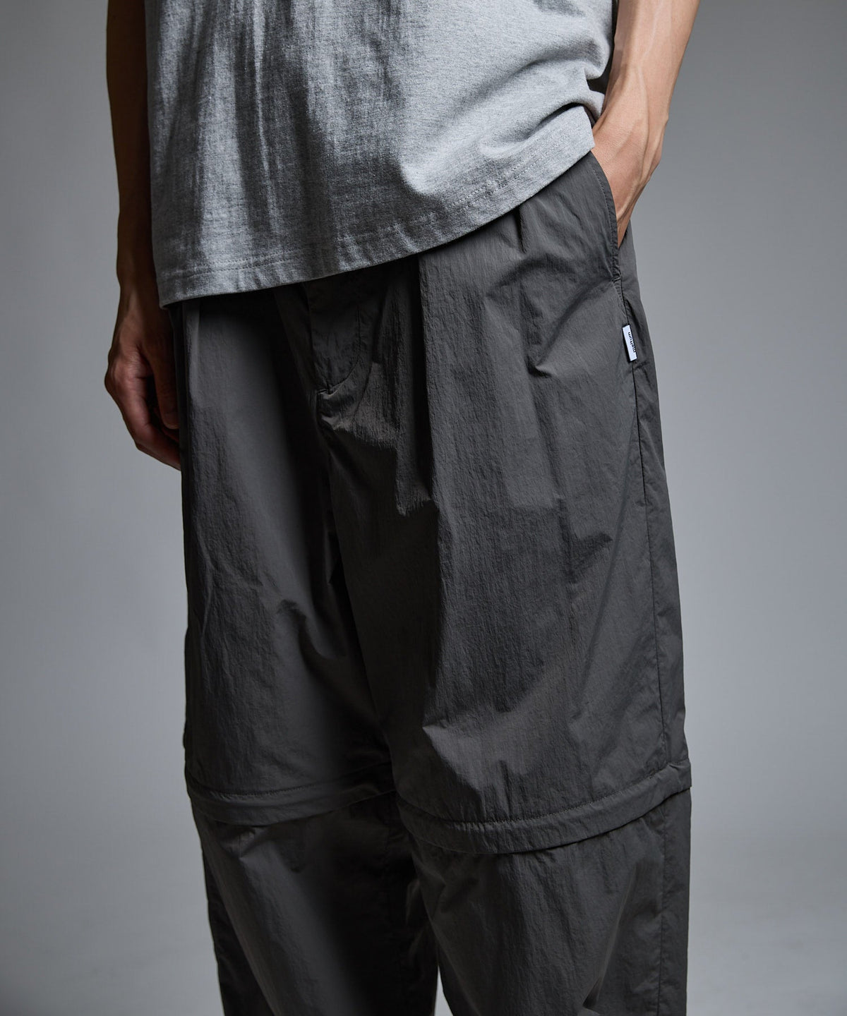 DETACHABLE TECH PANTS