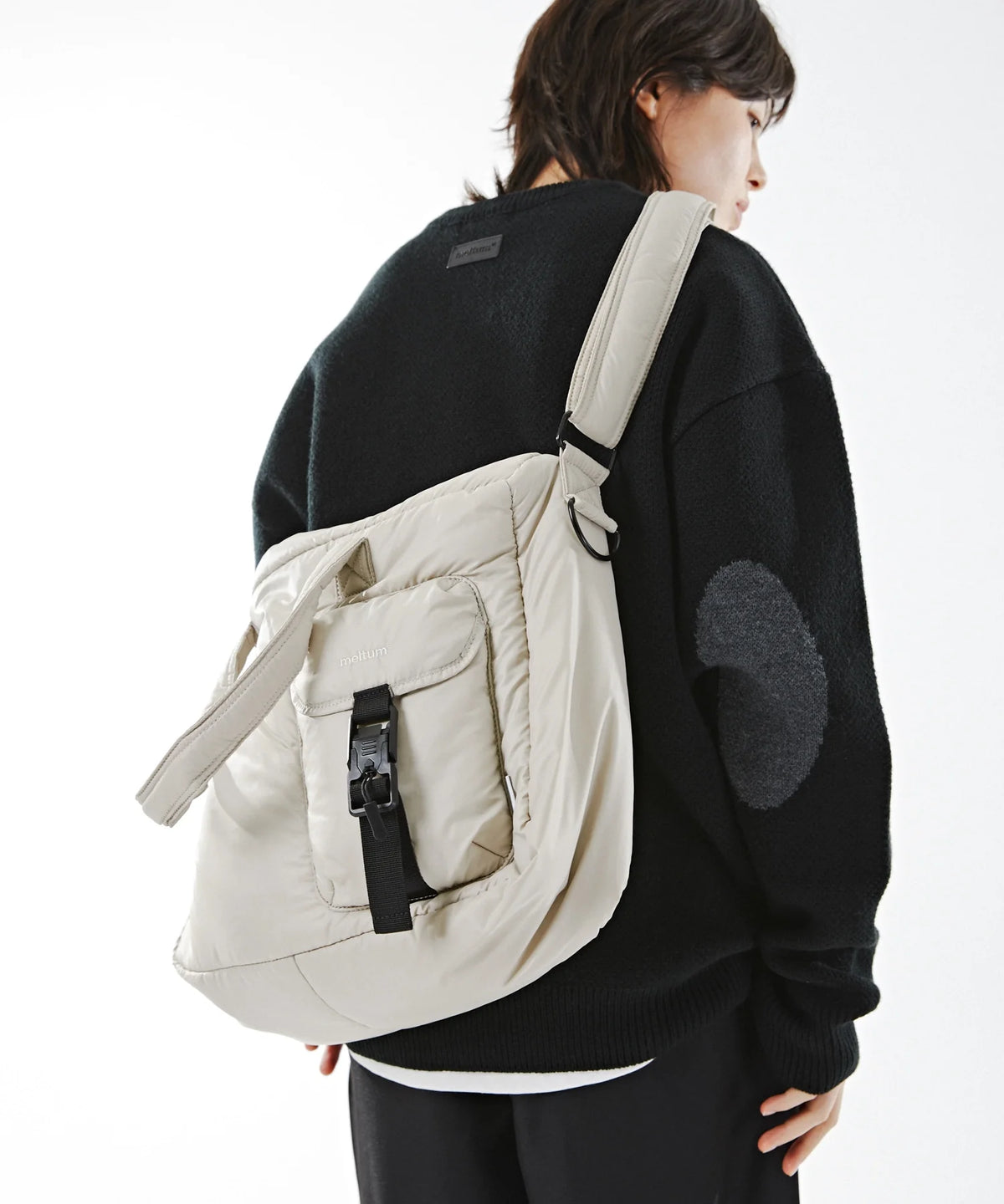 PADDING SHOULDER BAG