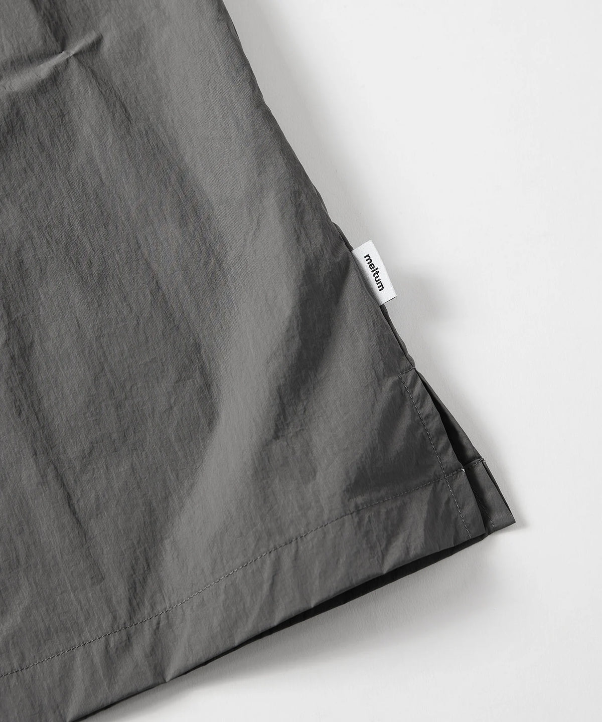 DETACHABLE TECH SHIRT