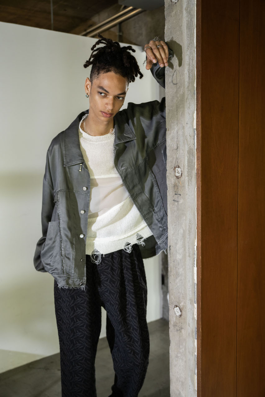 Original fabric 3-tucked easy trousers (BLACK)