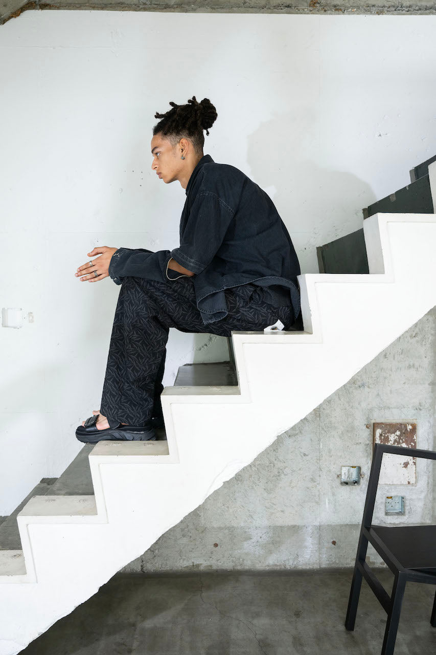 Original fabric 3-tucked easy trousers (BLACK)