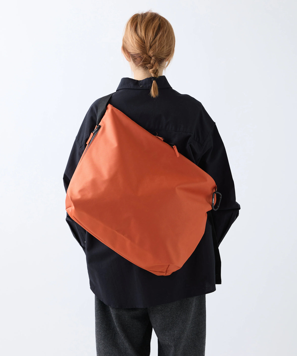 NYLON MESSENGER BAG meltum メルタム